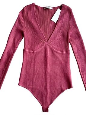 Abercrombie & Fitch Mauve Ribbed Deep V Bodysuit NWT Small Minimalist Fitted